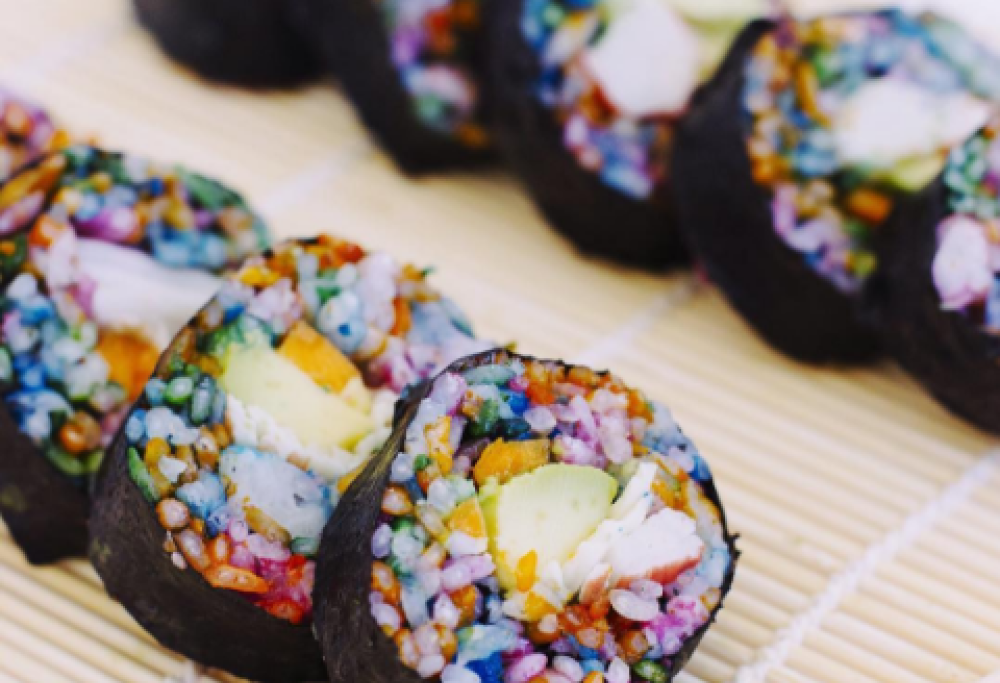 Quando il sushi si colora di arcobaleno