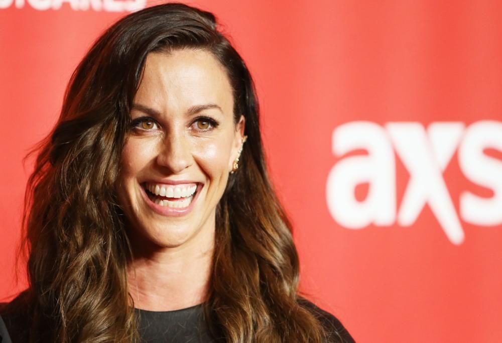 Alanis Morissette, causa da 15 milioni di dollari contro l’ex manager