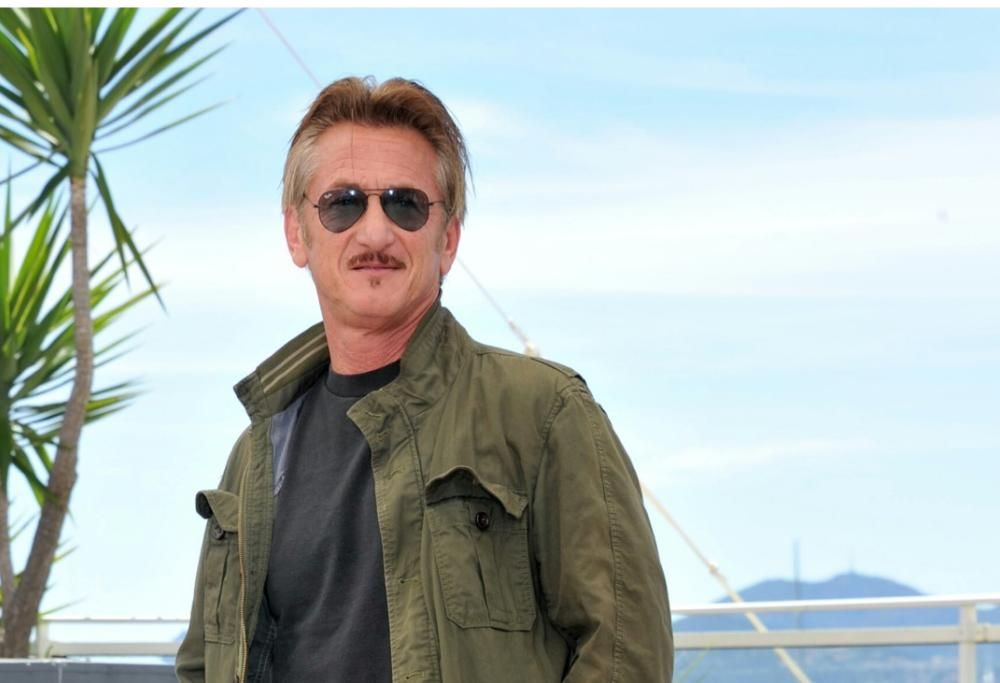 Sean Penn e Charlize Theron sul red carpet di Cannes
