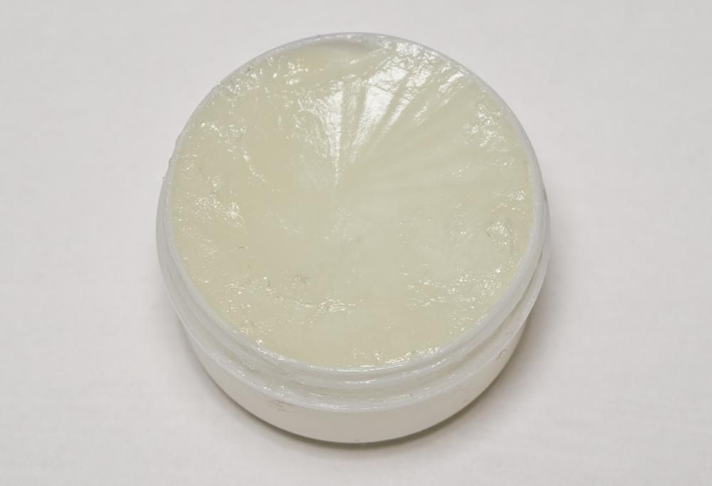 Incredibile: 6 usi della vaselina (a cui non avresti mai pensato)