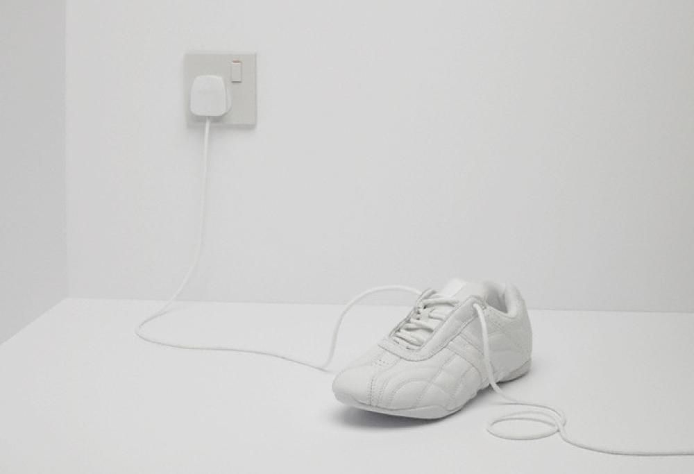 È facile, è veloce e funziona davvero: ecco come pulire perfettamente le sneaker bianche!