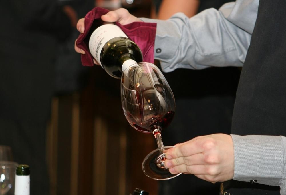 Come si degusta il vino? Imparalo in 7 passi!