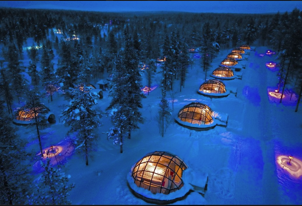 Gli igloo di vetro per ammirare l’aurora boreale
