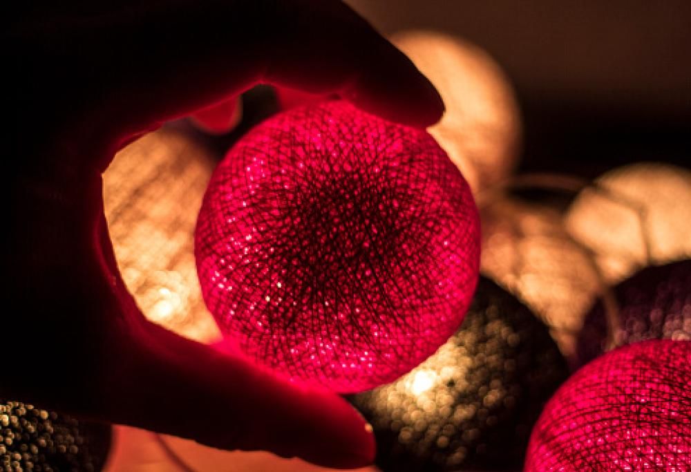 Geniale: 9 idee per fare da te le palline di Natale