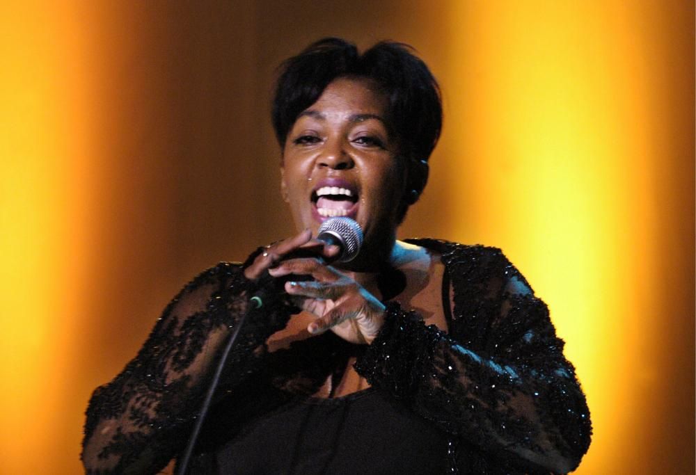 Buon compleanno, Anita Baker!