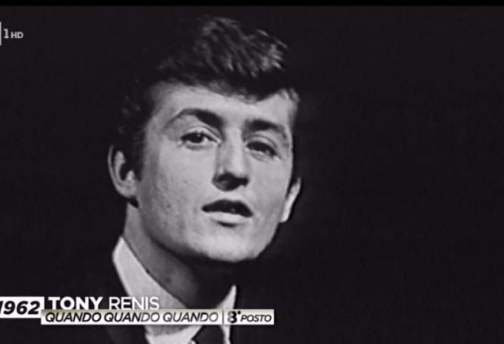 Sanremo 2017. Gli errori nella striscia di vecchi successi iniziale. 15 posizioni su 60 brani sono sbagliate