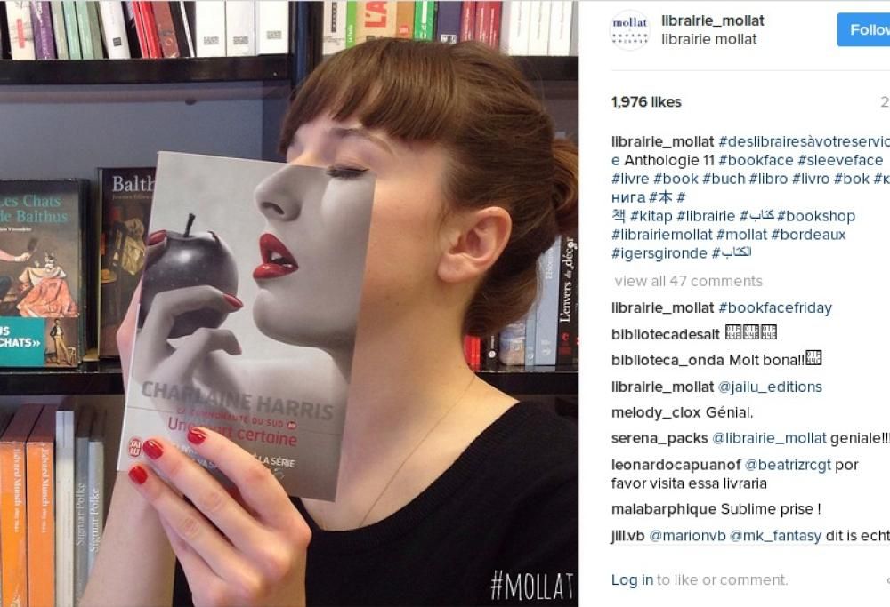 Copertina di un libro o selfie? L’effetto è spassoso!