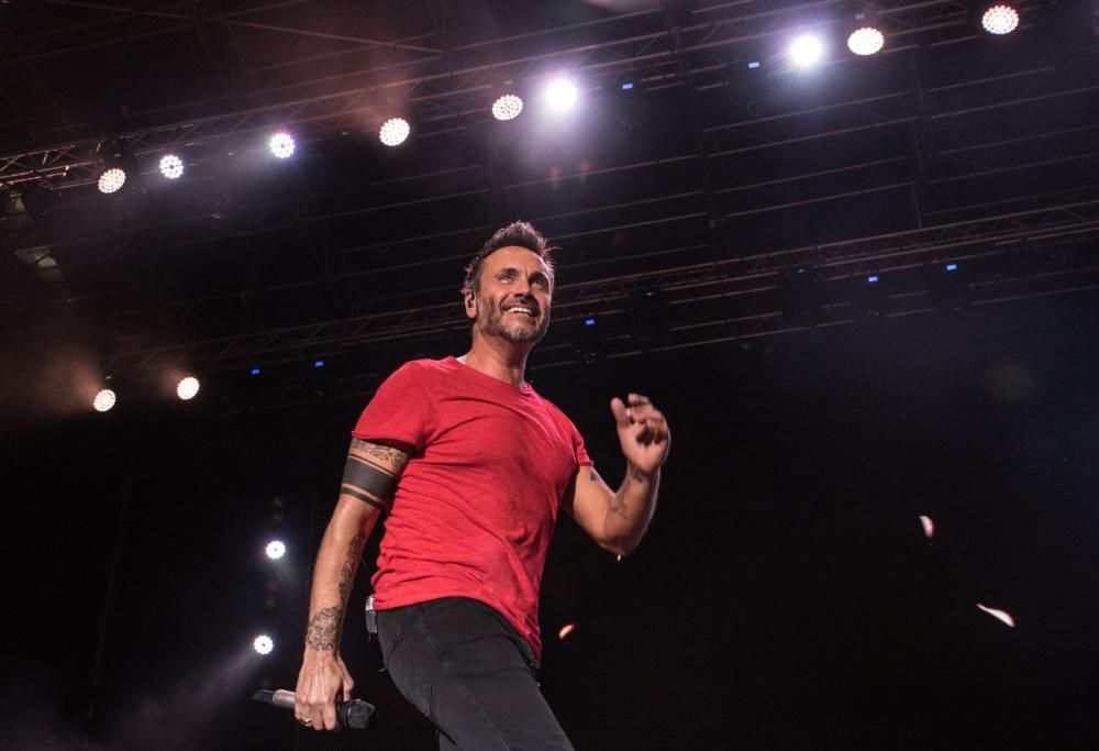 Nek al GruVillage Festival: le foto più belle