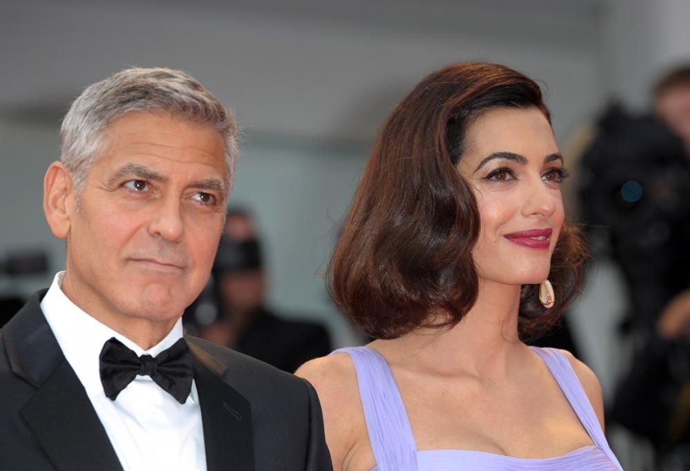 George Clooney e Amal sul red carpet