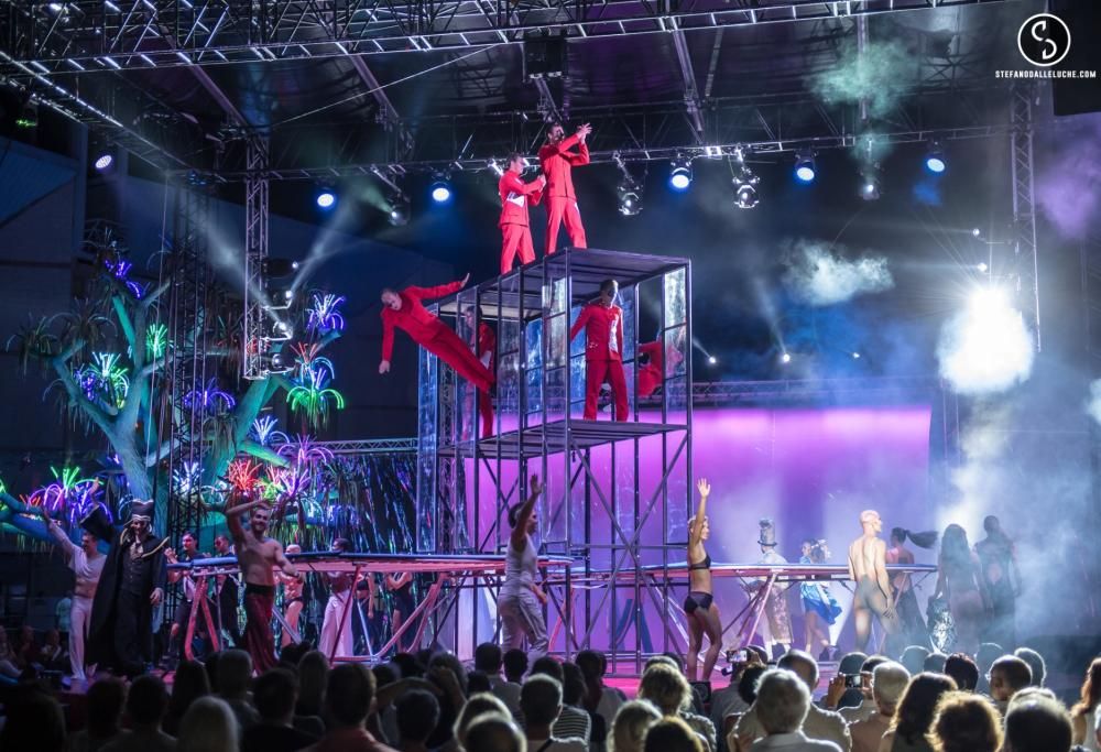 Alis trionfa a Viareggio. Grande festa con RMC