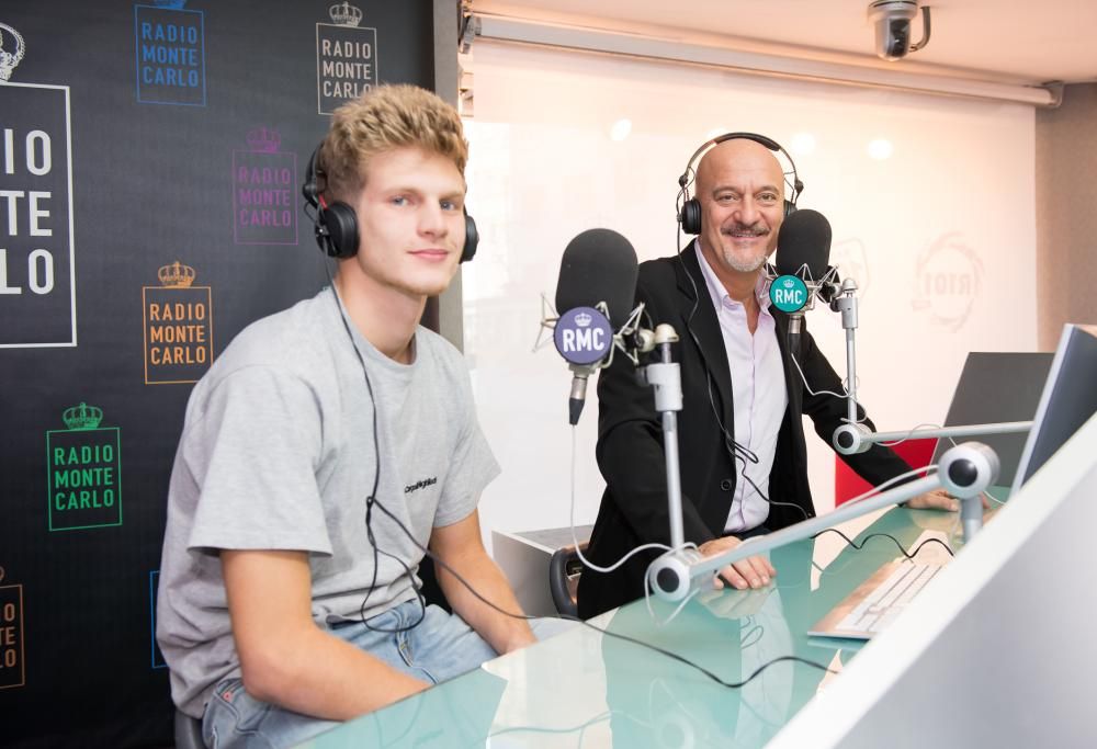 Claudio Bisio ospite di RMC: le foto più belle