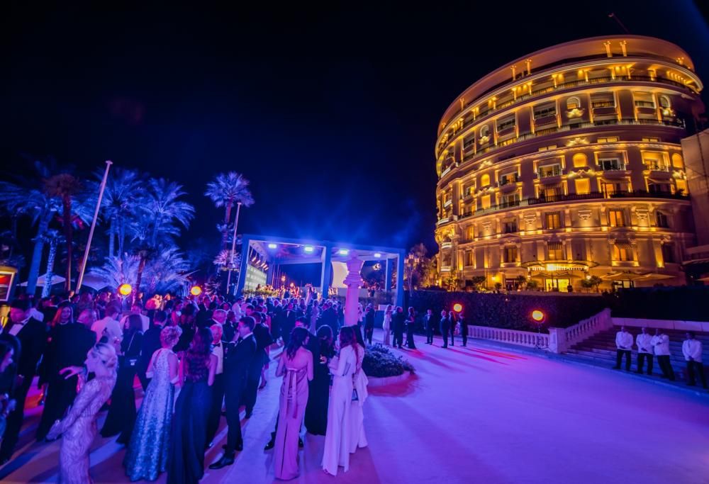 MADONNA SI SCHIERA CON IL PRINCIPE ALBERTO II: “SALVIAMO I NOSTRI OCEANI”