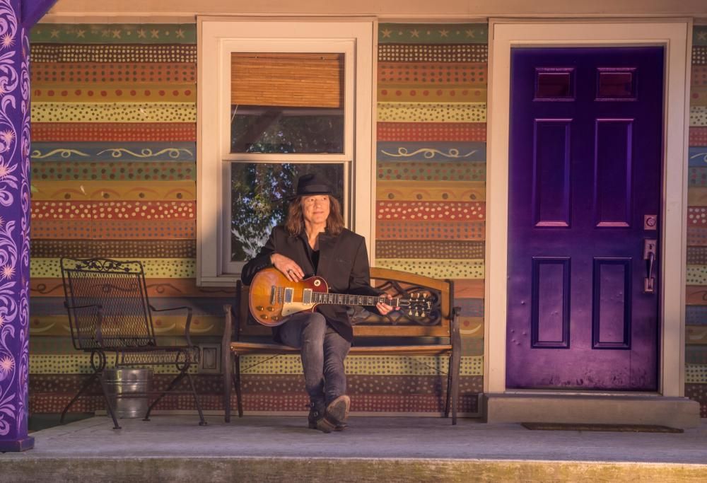 Robben Ford in tour in Italia. Radio Monte Carlo 
è radio ufficiale