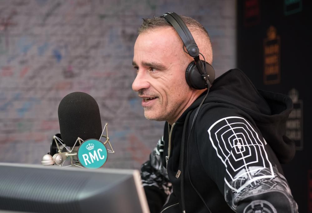 Eros Ramazzotti ospite di Radio Monte Carlo: le foto esclusive