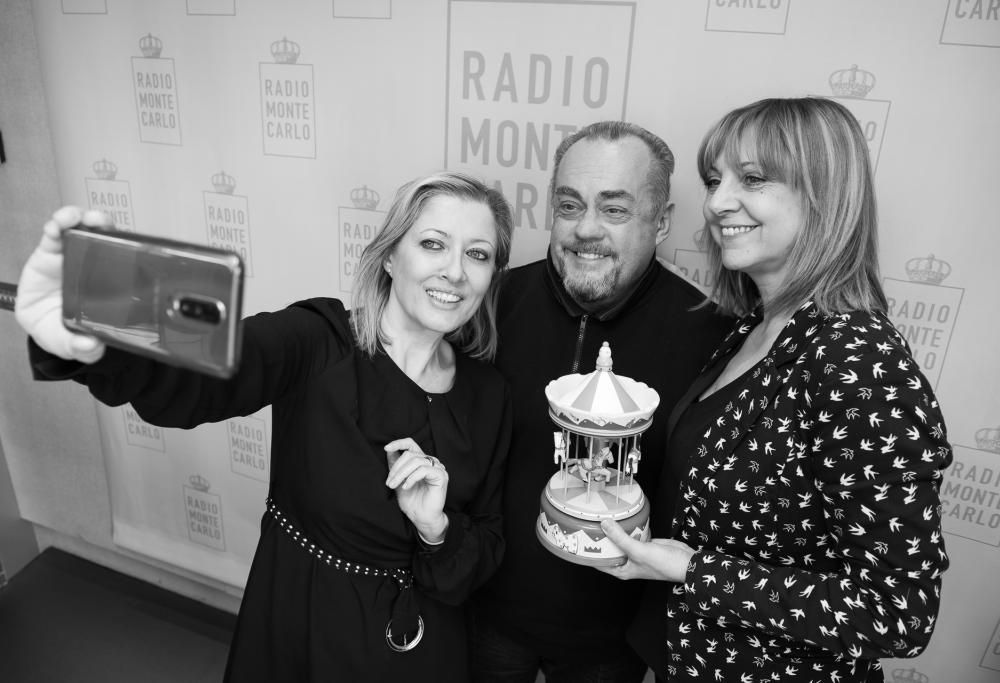 Debora Villa ospite di Radio Monte Carlo: le foto