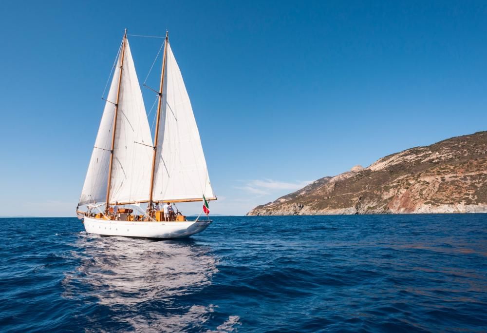CON ACQUA DELL’ELBA, LO YACHTING È L’ESSENZA DEL MARE