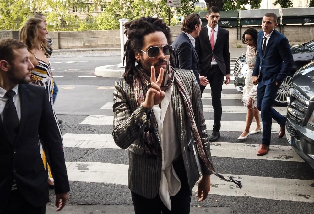 Lenny Kravitz padre felice alle nozze della figlia Zoe