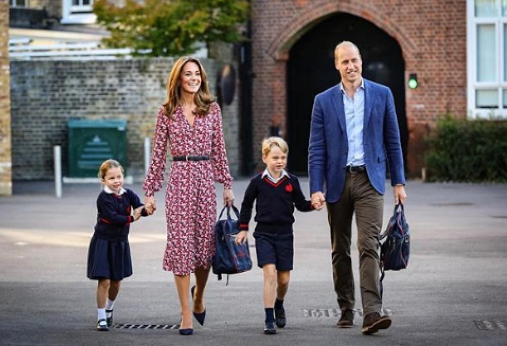 Kate Middleton una mamma “normale”. La duchessa svela i suoi segreti familiari. Che la rendono simile a tante donne della sua età