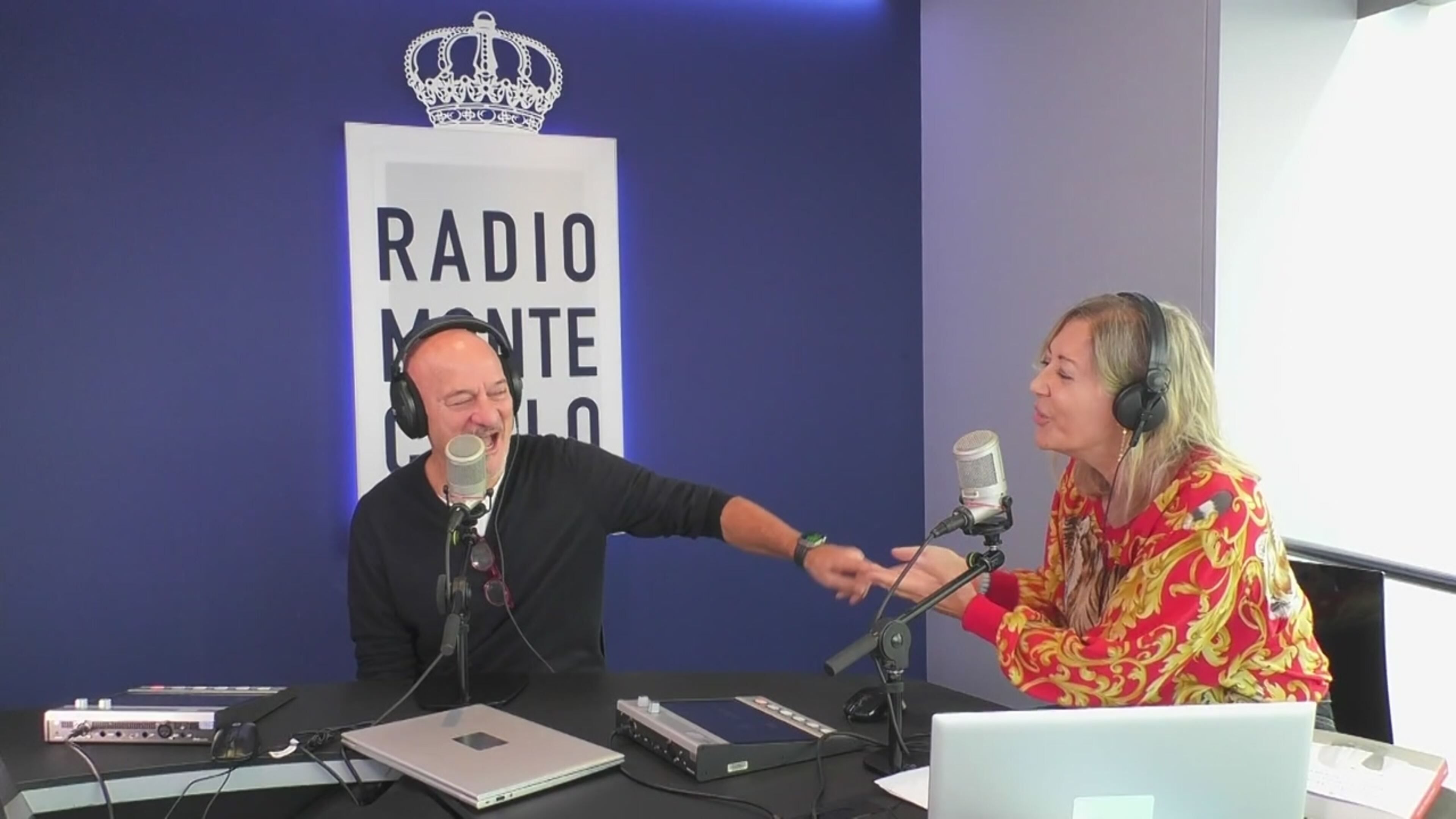 Claudio Bisio ospite di Due come noi