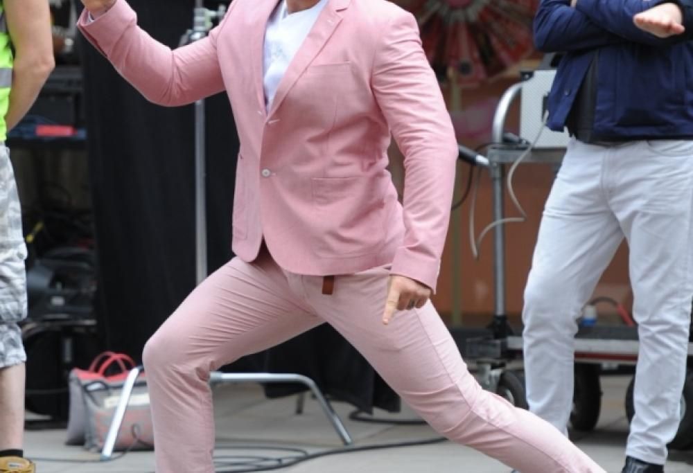 Buon Compleanno Robbie