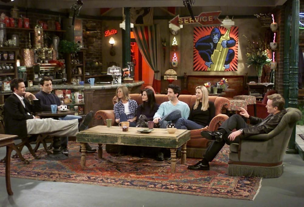 Friends: fai una donazione contro il virus e… passa un giorno sul set della serie!