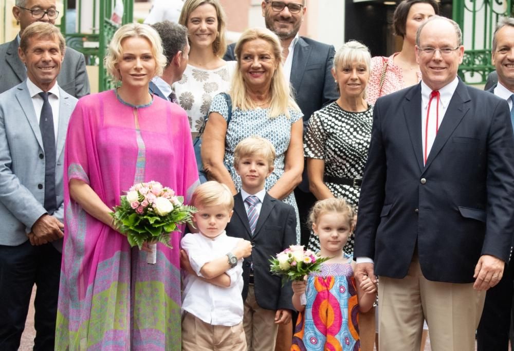 Charlene di Monaco: la bellissima foto della Principessa con la famiglia è un inno alla gioia