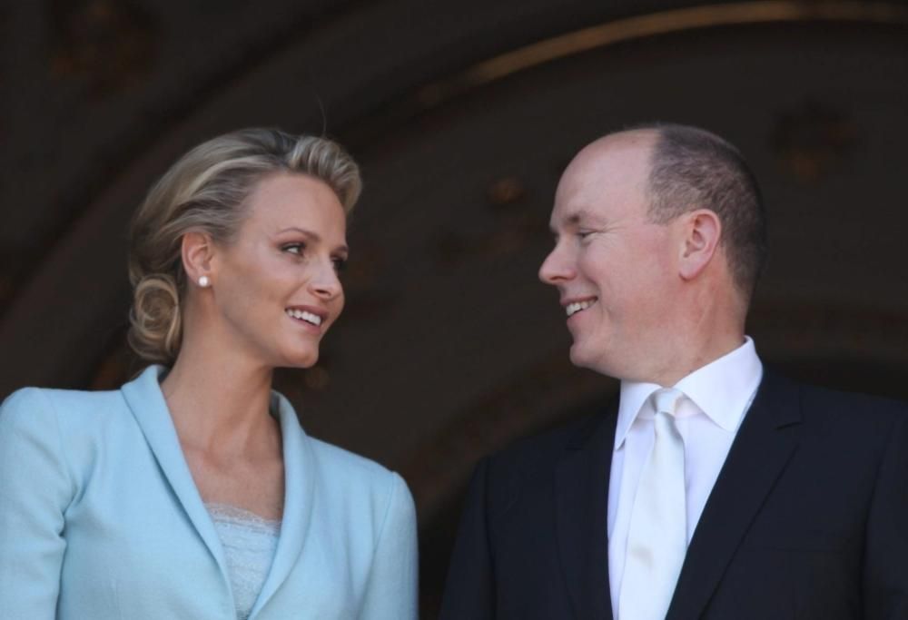 La Principessa Charlene affascinante nella foto per l’anniversario di matrimonio