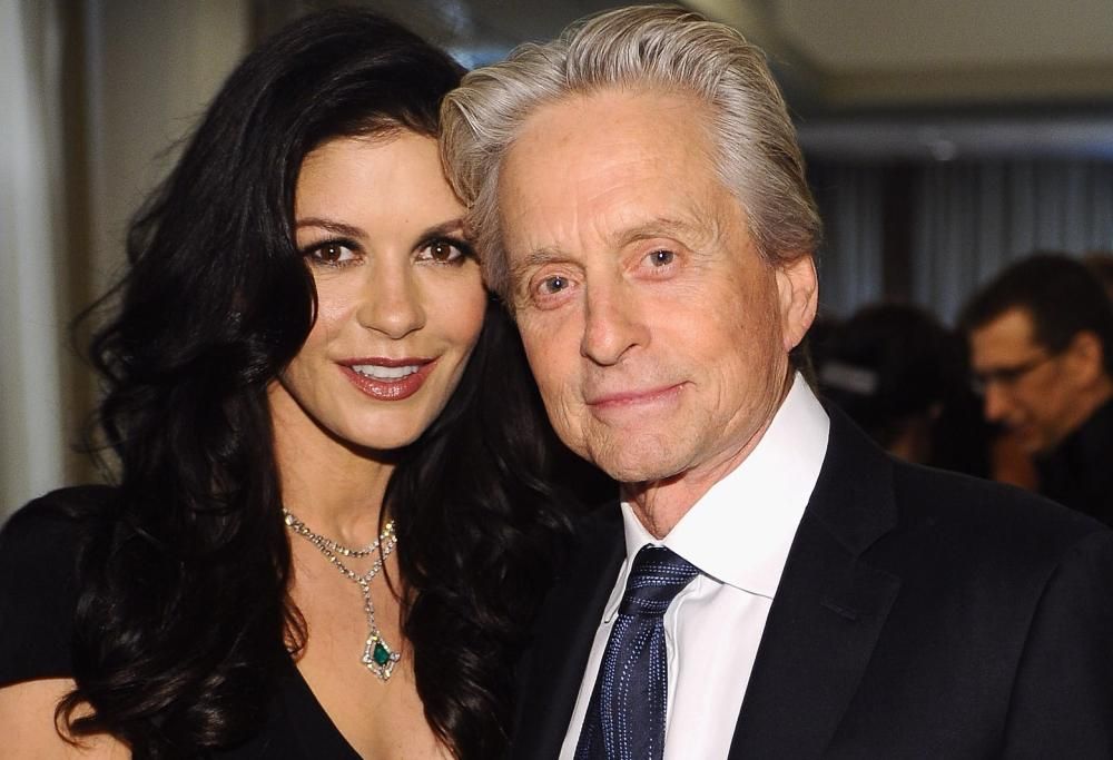 Amore di nonno. Michael Douglas presenta il piccolo Ryder