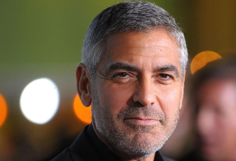 George Clooney regala un milione di dollari ai suoi amici