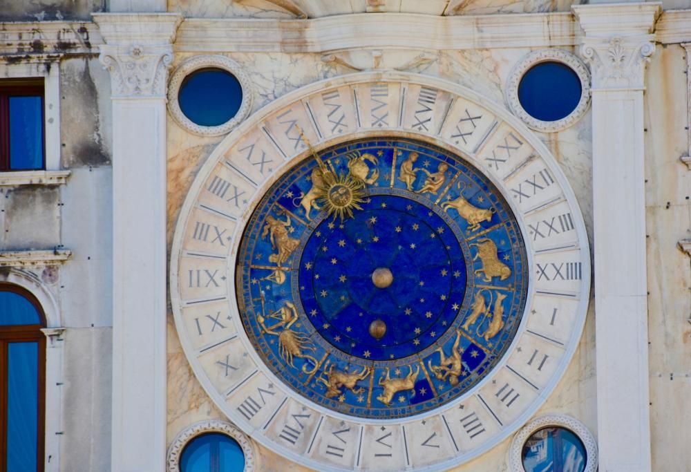 Oroscopo 2021: il nuovo anno segnerà una rinascita planetaria!