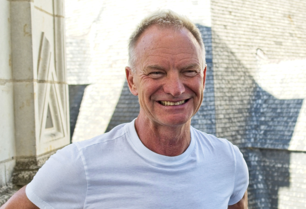 2 ottobre: Giornata dei Nonni. Da Sting a Phil Collins, le star che hanno nipotini