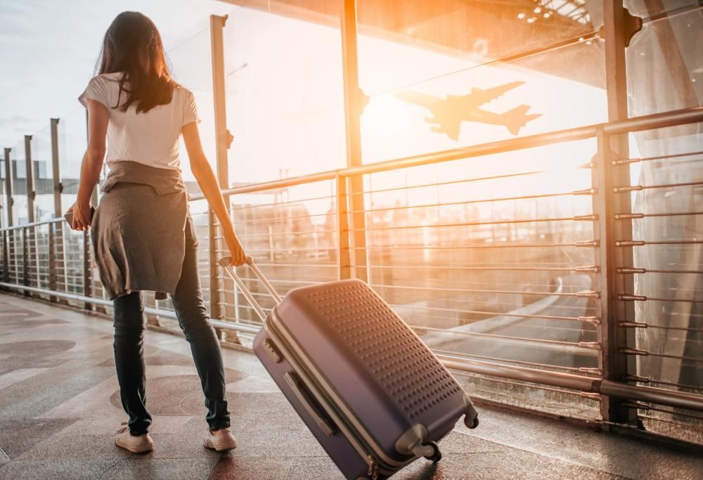 3 minuti soltanto di abbracci: il limite dell’aeroporto di Dunedin che fa discutere