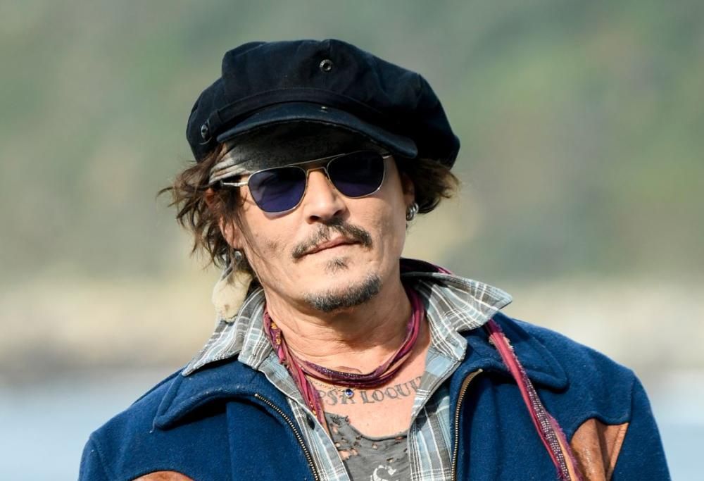 Johnny Depp e Ringo Starr suonano insieme per un progetto di beneficenza