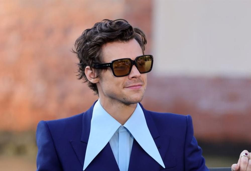 Harry Styles in Piazza San Pietro per l’elezione di Papa Leone XIV: la foto