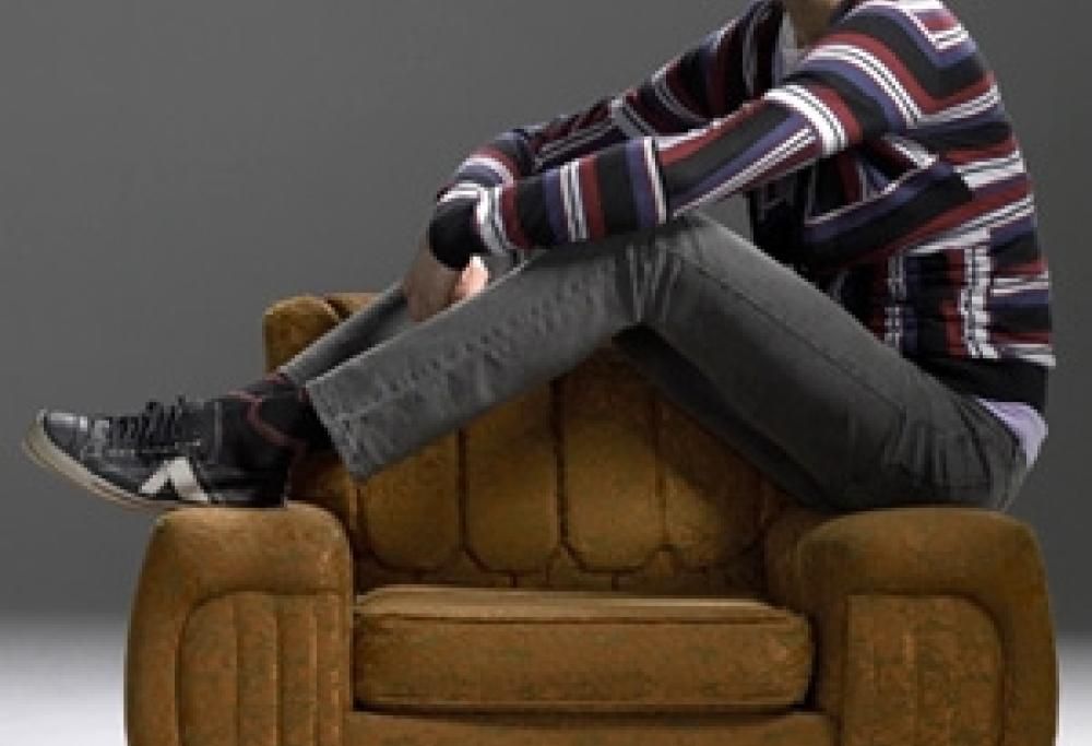 Le sneaker di Mika battute all’asta per 1750 sterline