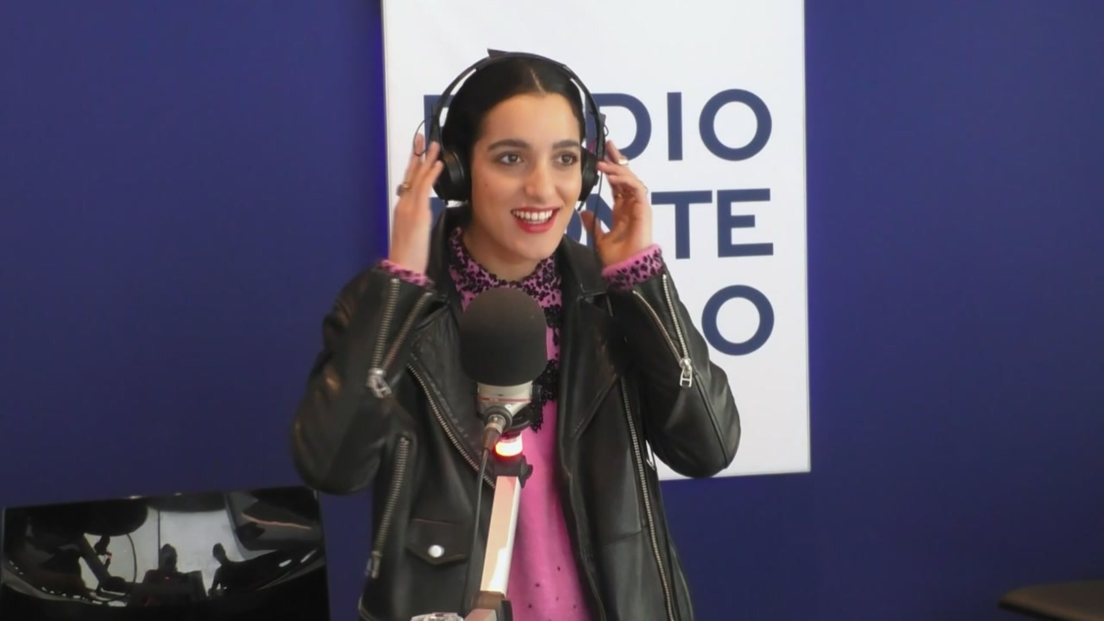 Levante: ora vi racconto cosa cantiamo sul tour bus!