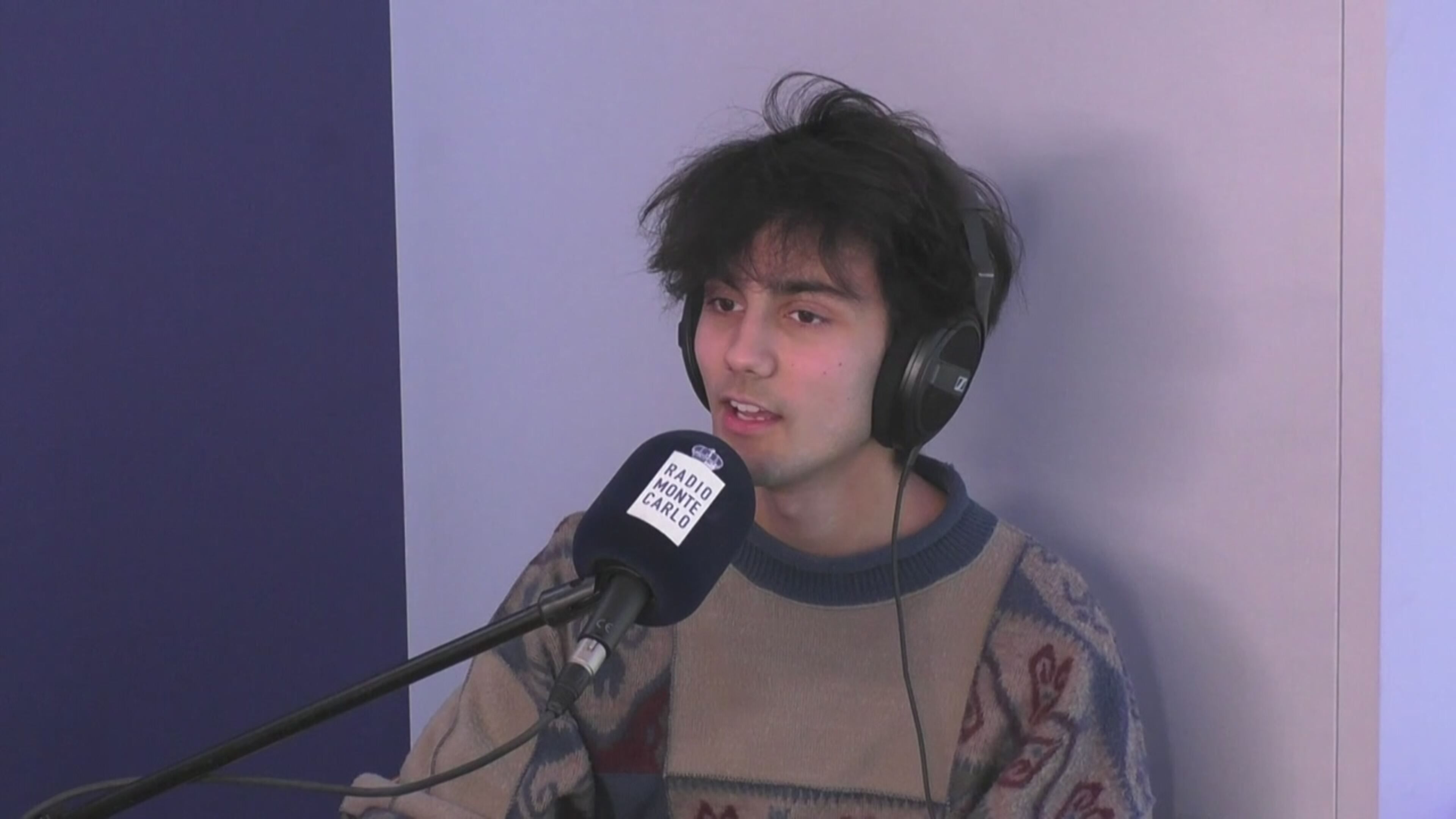 aron! suona live durante Monte Carlo Nights